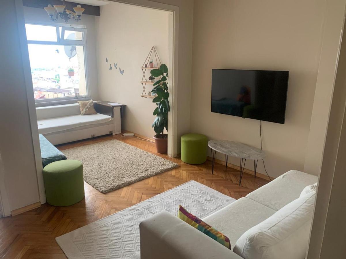 Deniz Manzarali Genis Konforlu Daire Appartement *