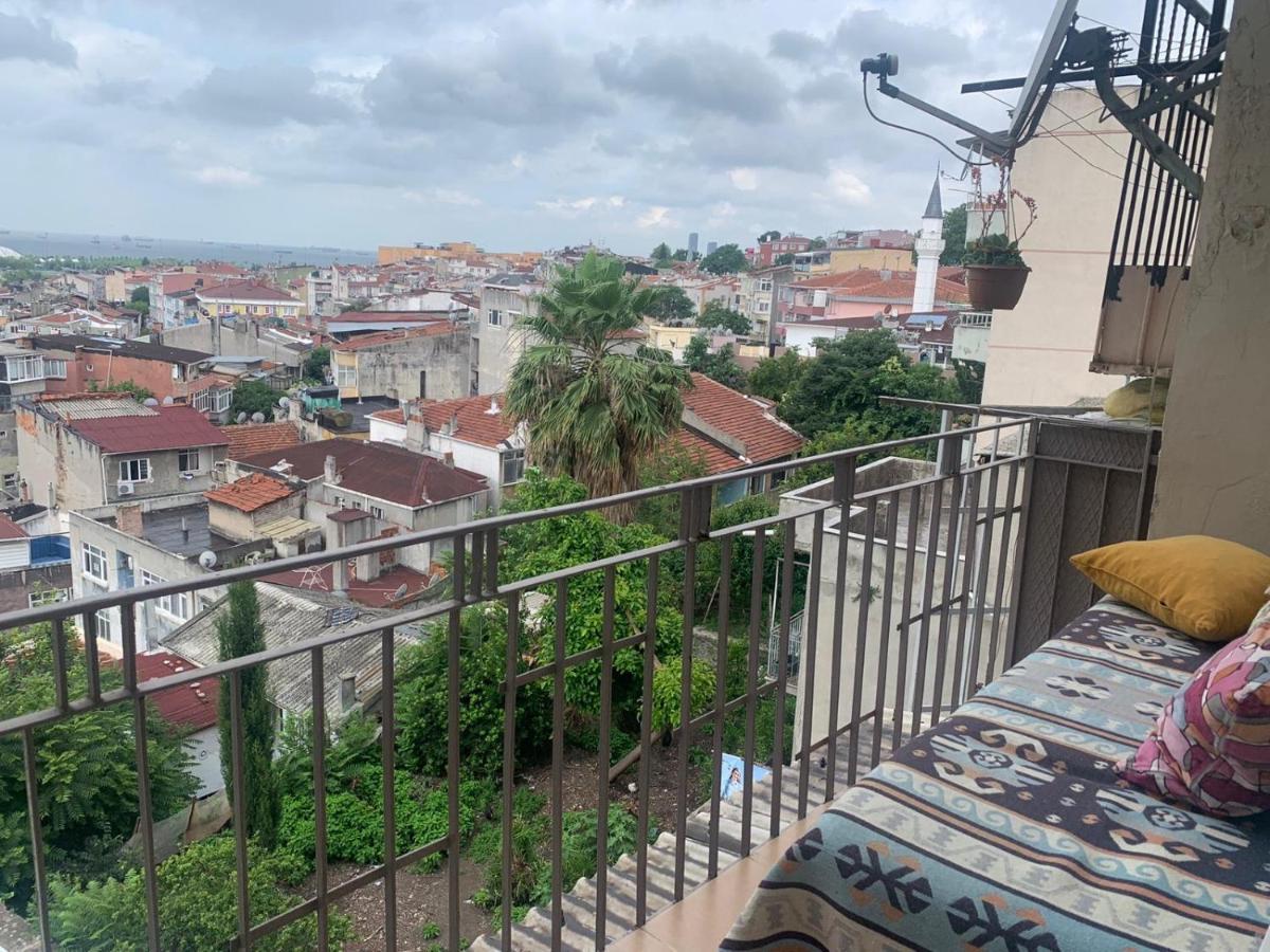 Appartement Deniz Manzarali Genis Konforlu Daire Istambul